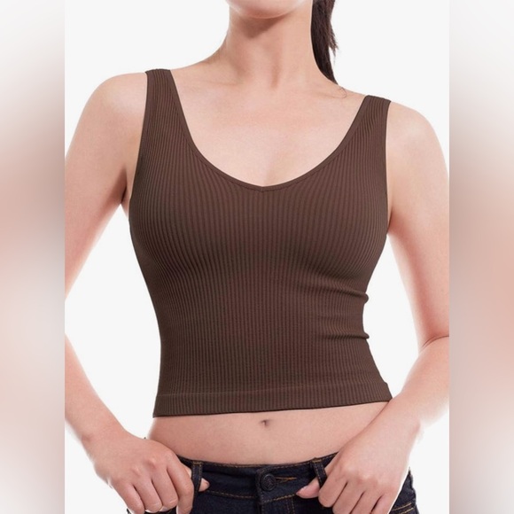 Design by Olivia Women's Four-Way Stretch V-Neck Ribbed Seamless Crop Top - Picture 8 of 8